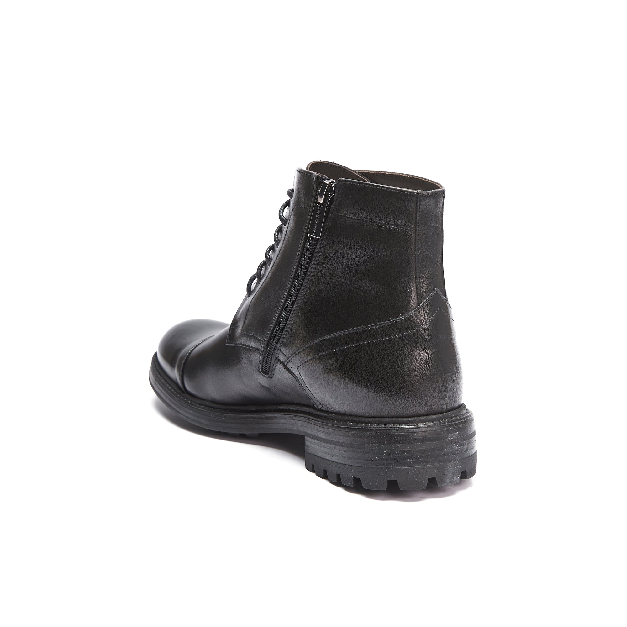 Toe cap ankle boot black