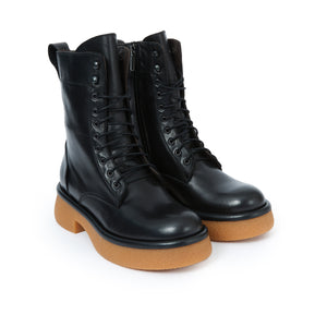 Lace-Up boot black