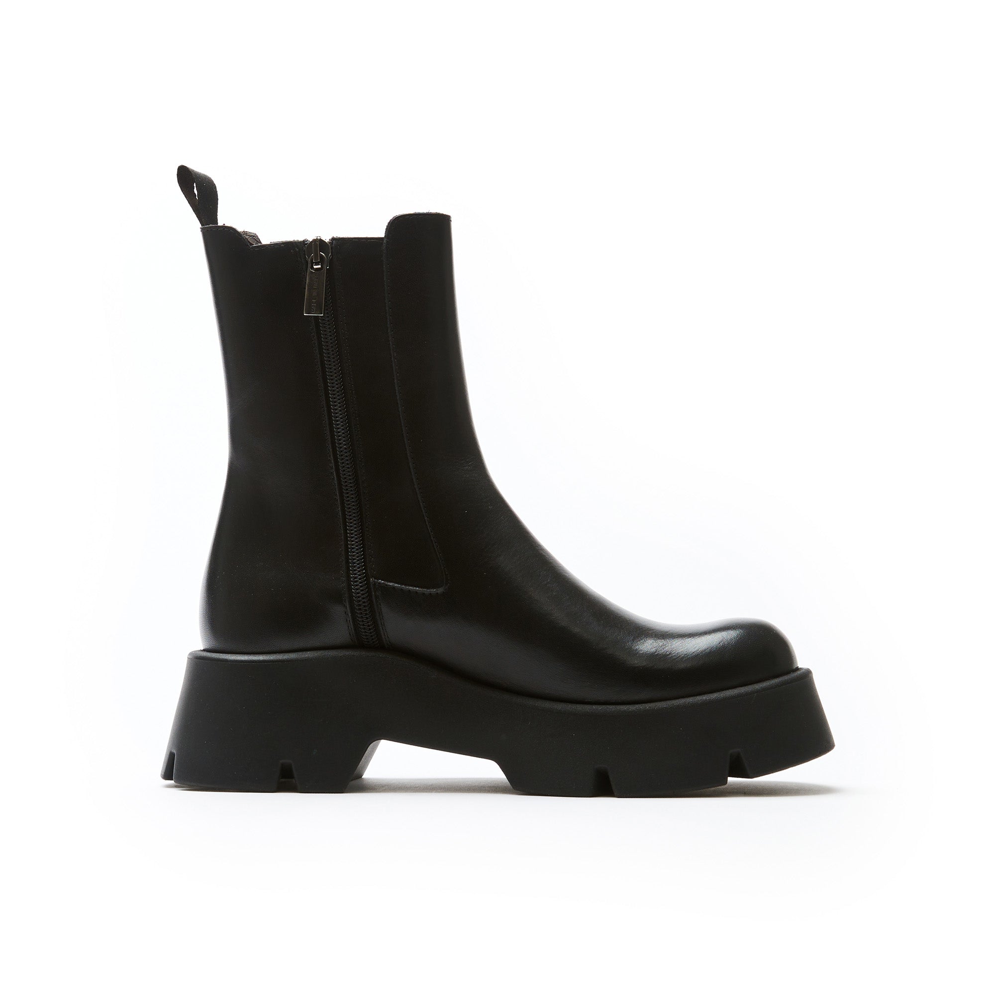 Chelsea boot black