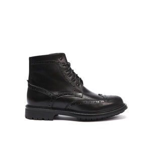 Wing cap laced boot black