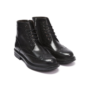 Wing cap laced boot black