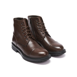 Toe cap laced boot dark brown